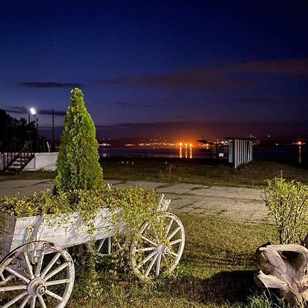 Хотел Тримата Мускетари Varna Exterior foto