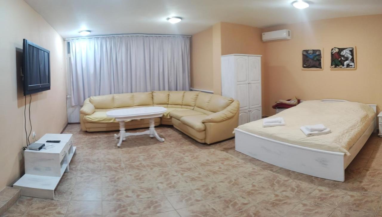 Хотел Тримата Мускетари Varna Exterior foto